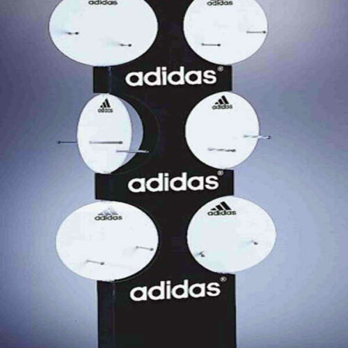 Stand αθλητικών ειδών adidas